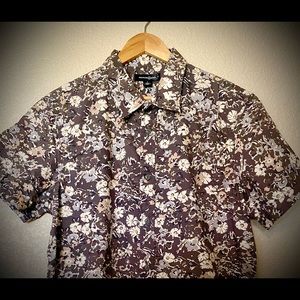 Men’s L floral short sleeve button down